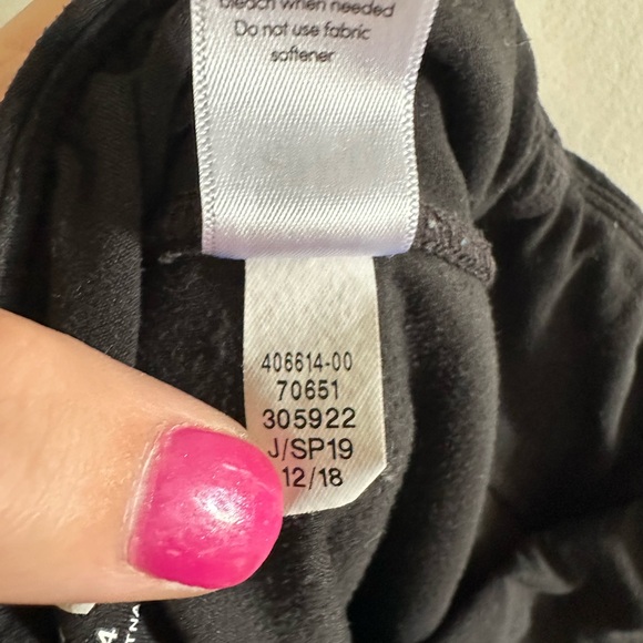 Athleta Girl Black Meshin Around Capri Leggings size XL EUC - Picture 9 of 9